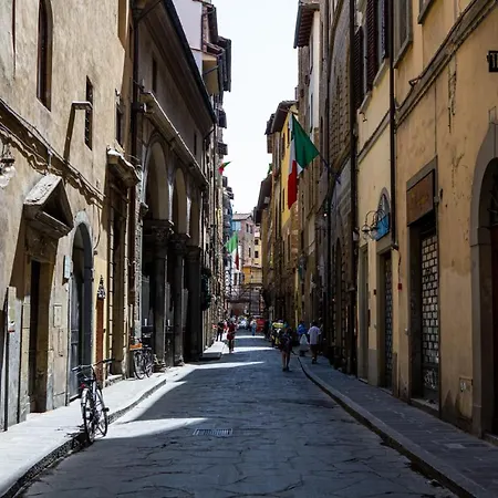 Torre Dei Sapiti * Florencia