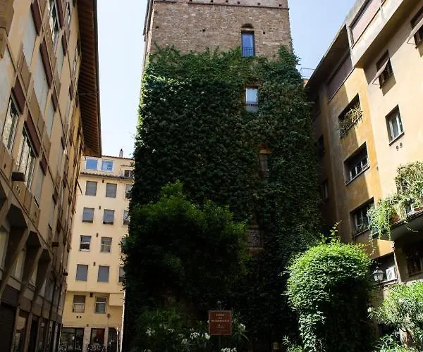 Torre Dei Sapiti * Florence